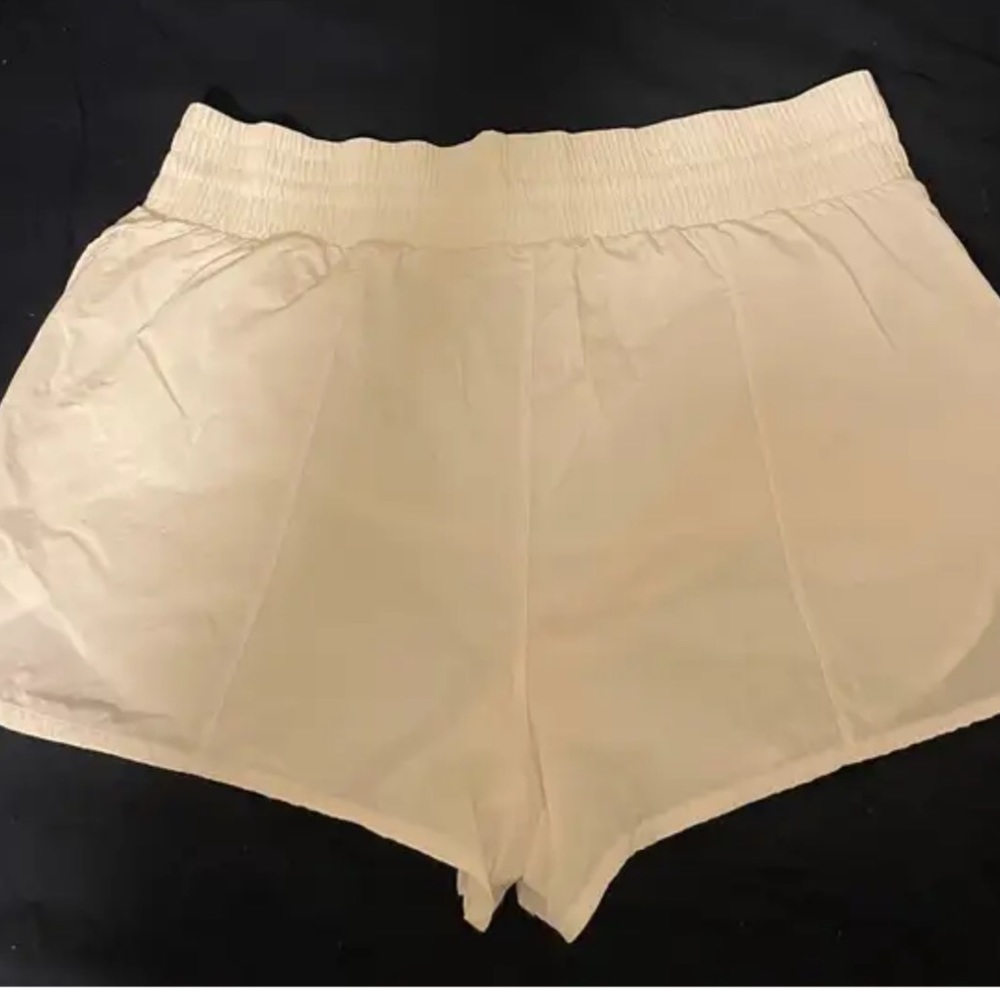 🌹Women’s‎ All In Motion Shorts Never Worn